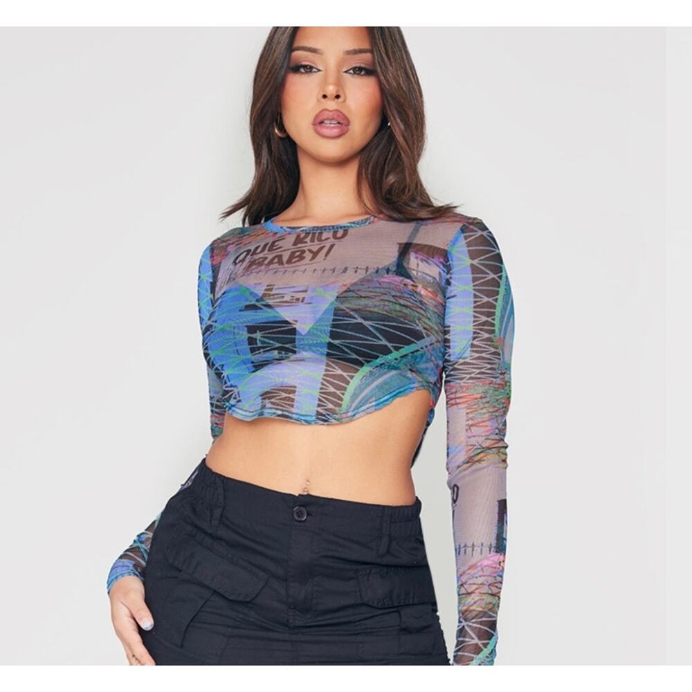 Pretty little thing BLUE MESH PRINTED CURVED HEM CROP TOP Sz M